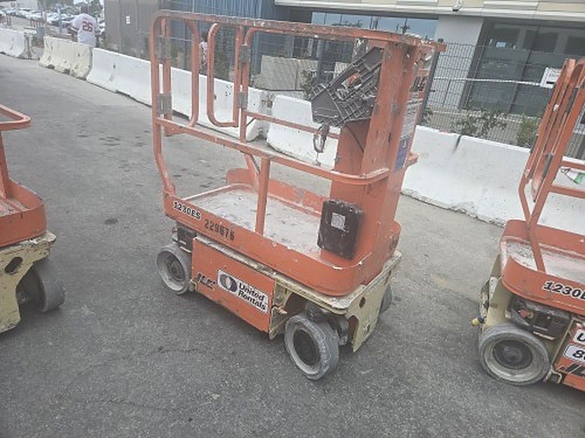 JLG 1230ES photo 2