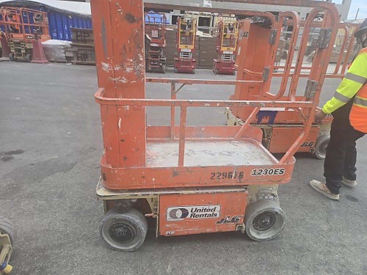 JLG 1230ES photo 3