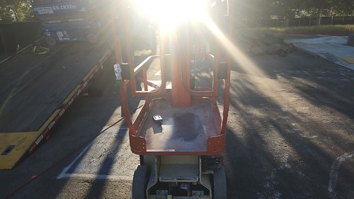 JLG 1230ES photo 11