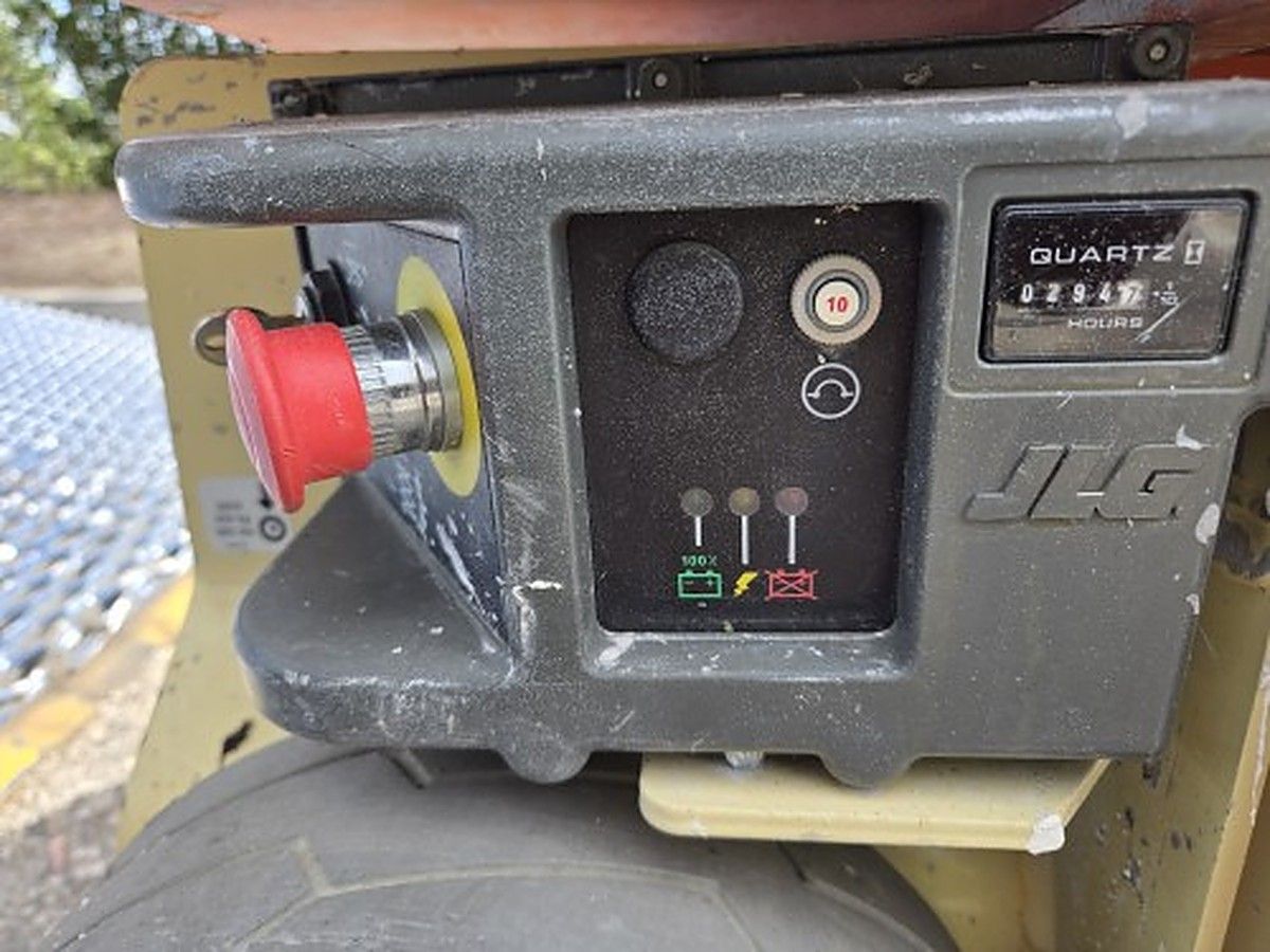JLG 1230ES photo 3