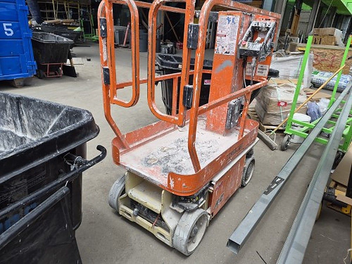 JLG 1230ES photo 12