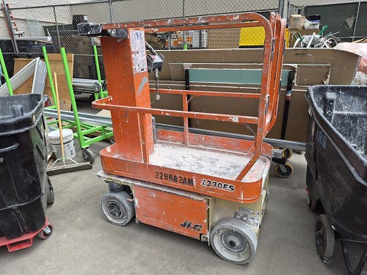 JLG 1230ES photo 9