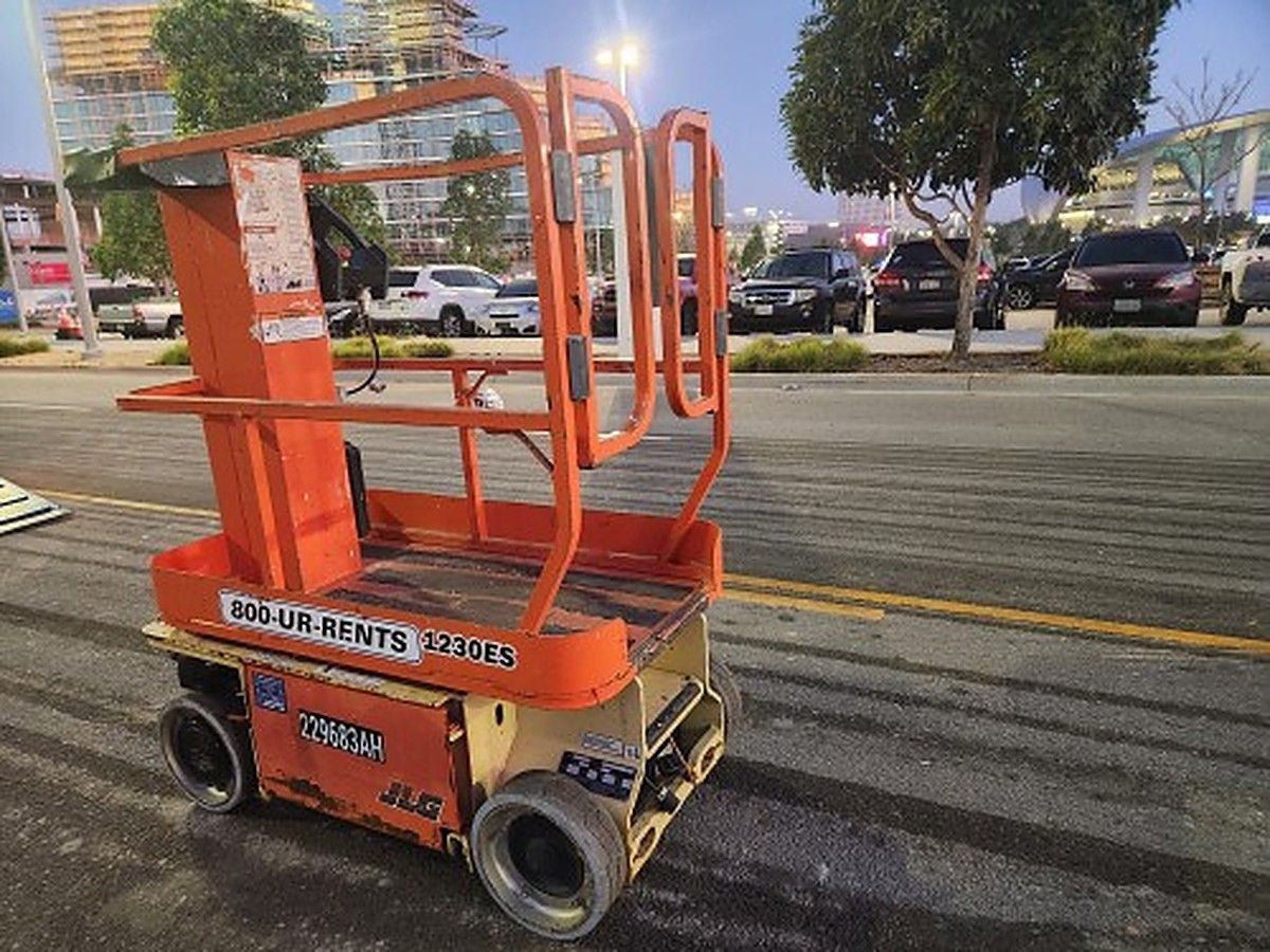 JLG 1230ES photo 3