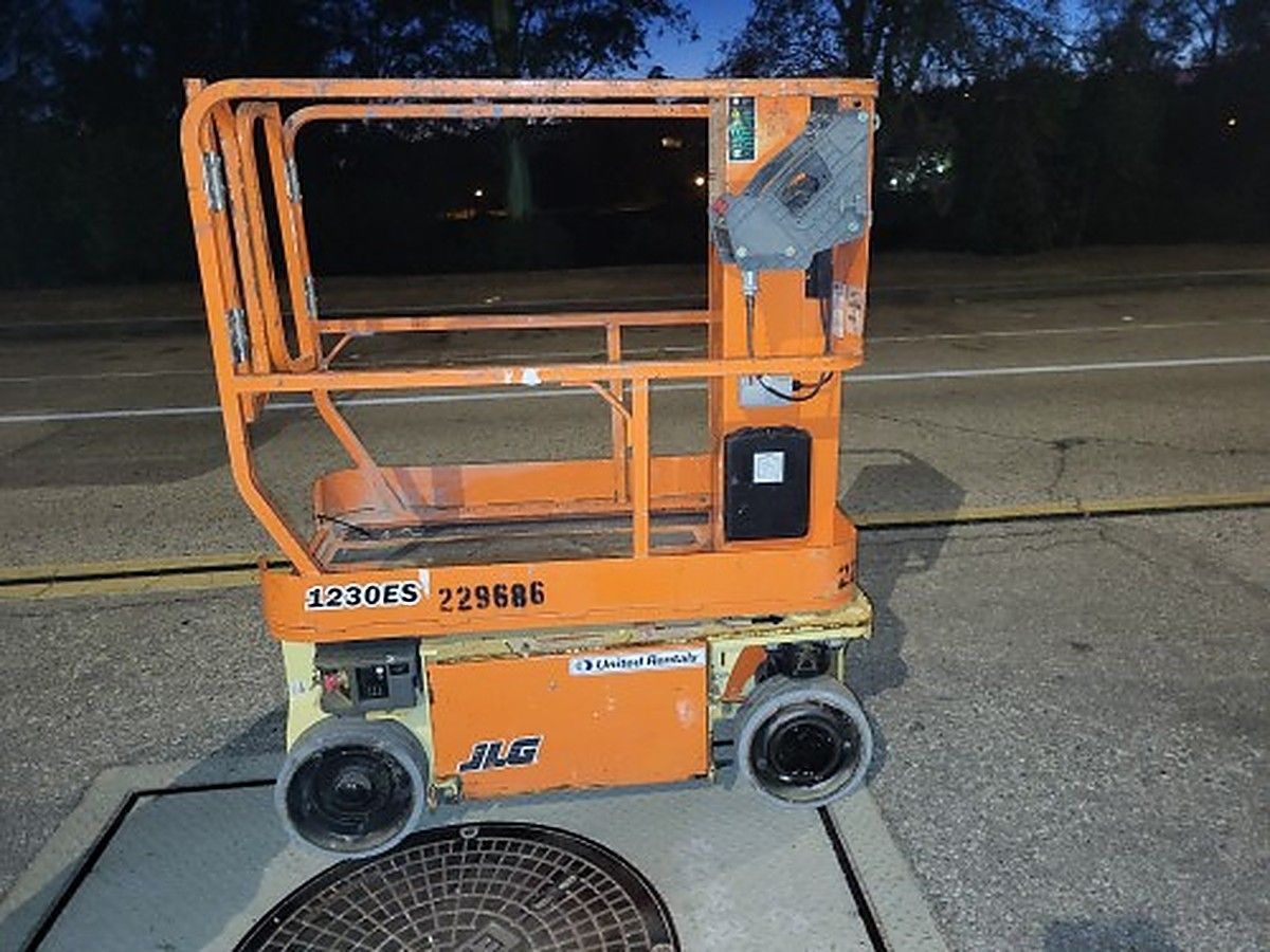 JLG 1230ES photo 8