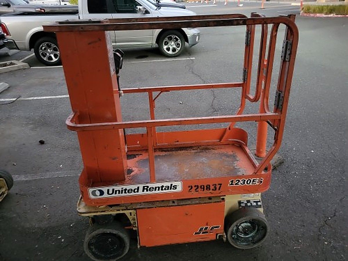 JLG 1230ES photo 3