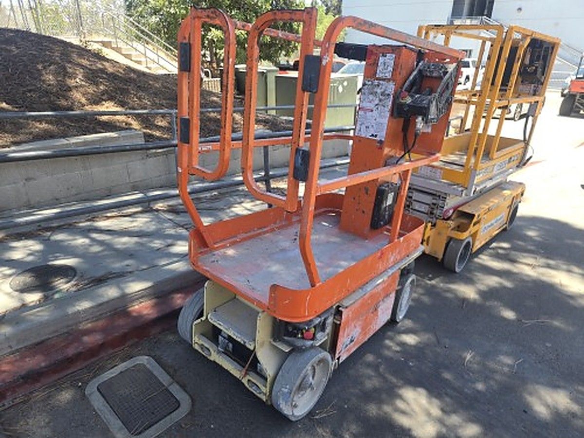 JLG 1230ES photo 2