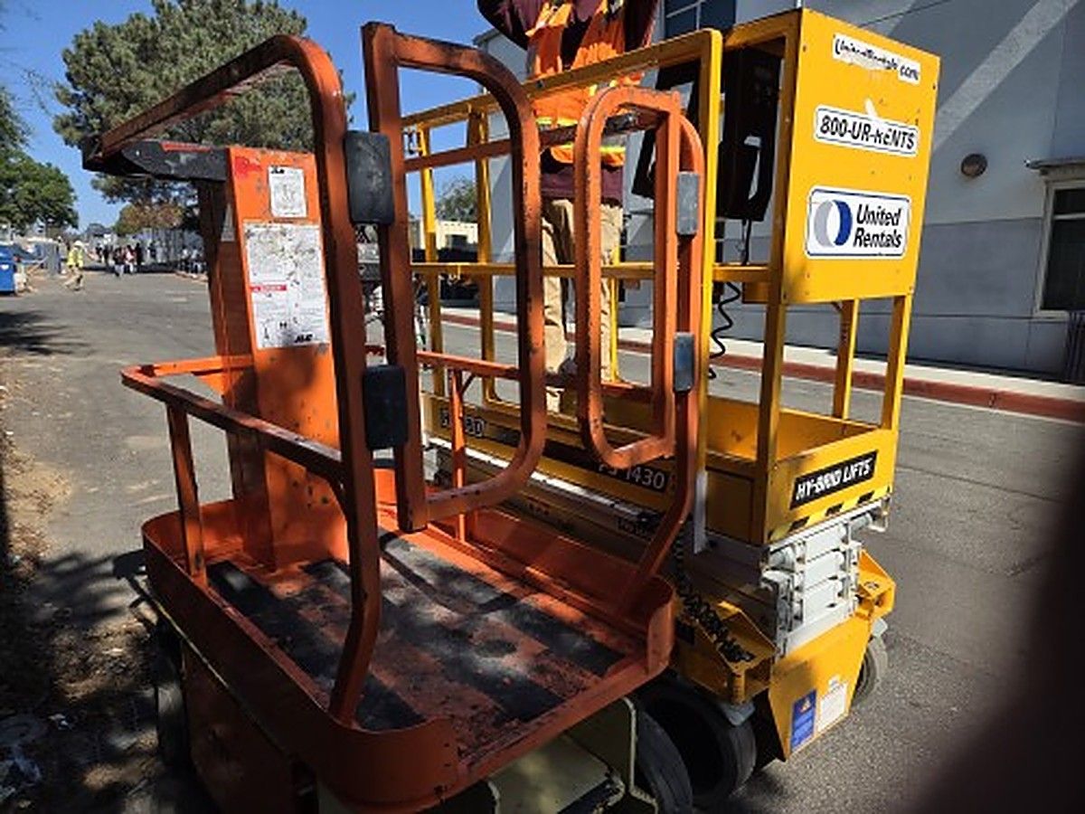 JLG 1230ES photo 8