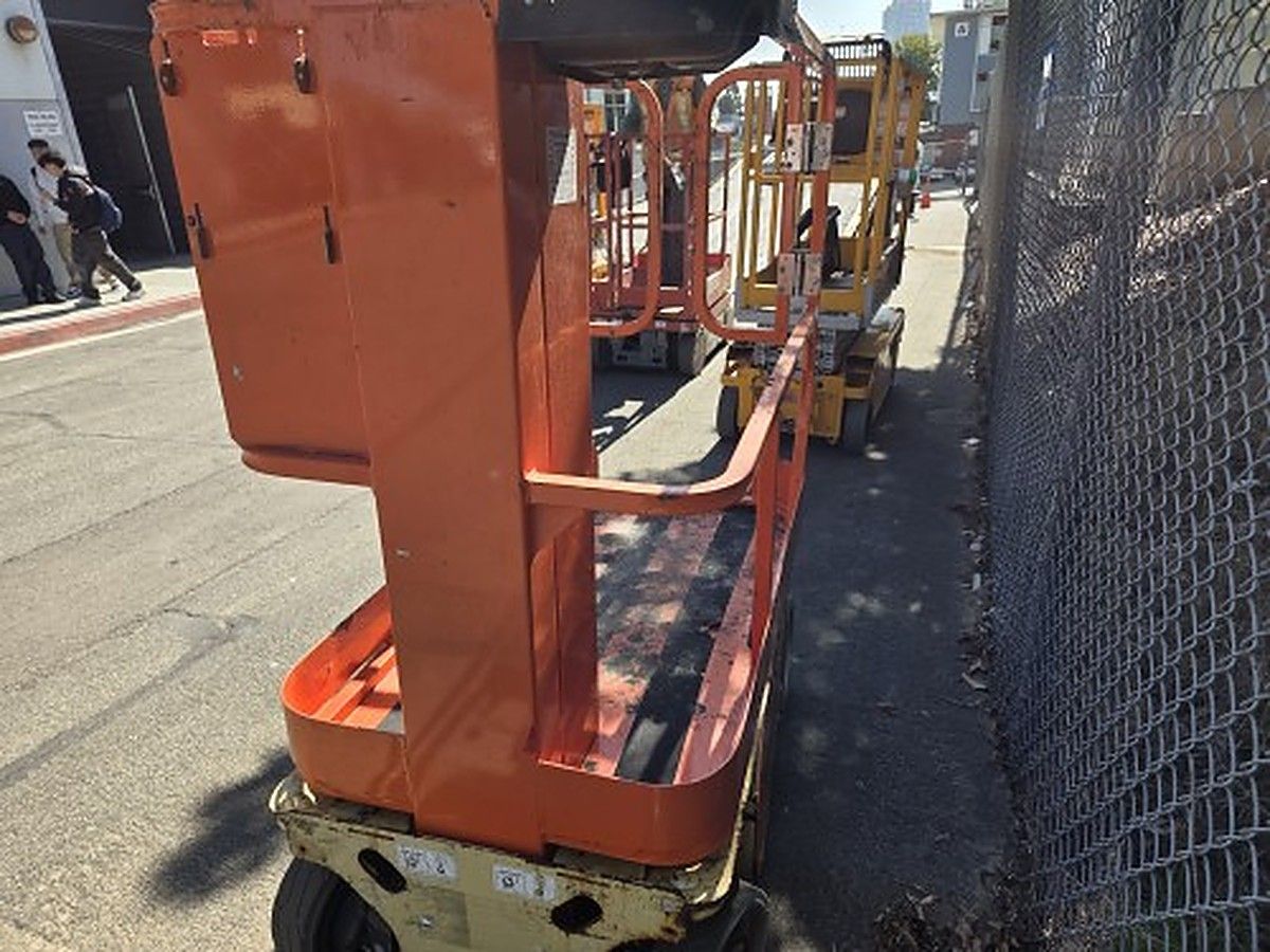 JLG 1230ES photo 10