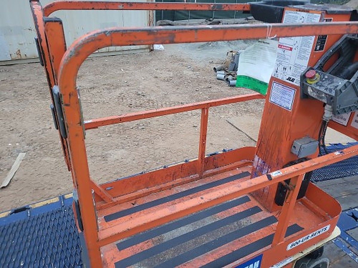 JLG 1230ES photo 4