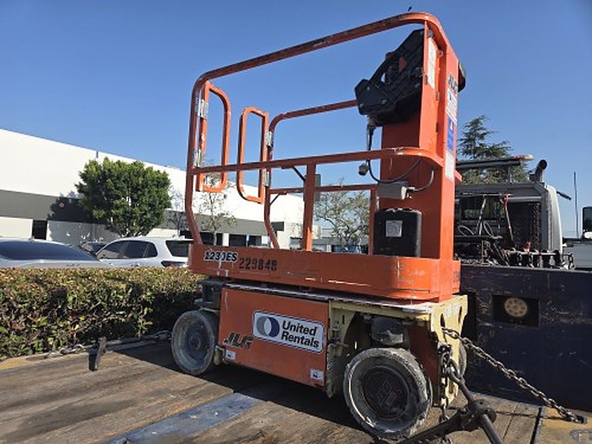 JLG 1230ES photo 3