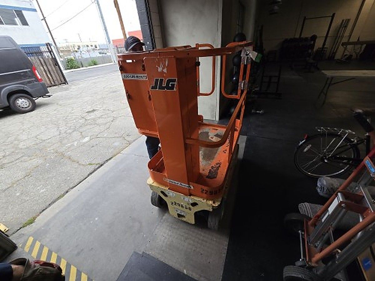 JLG 1230ES photo 7