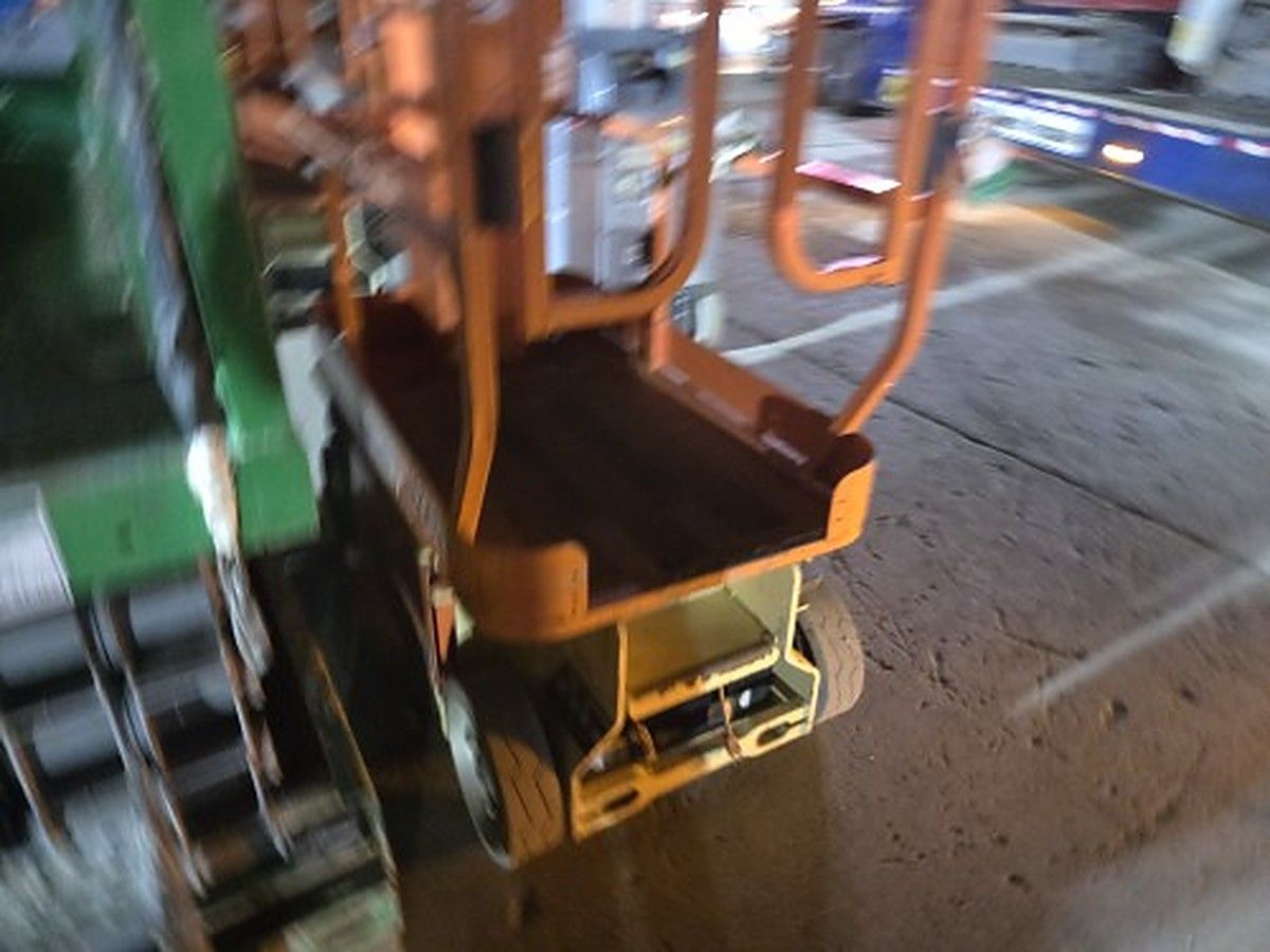 JLG 1230ES photo 3