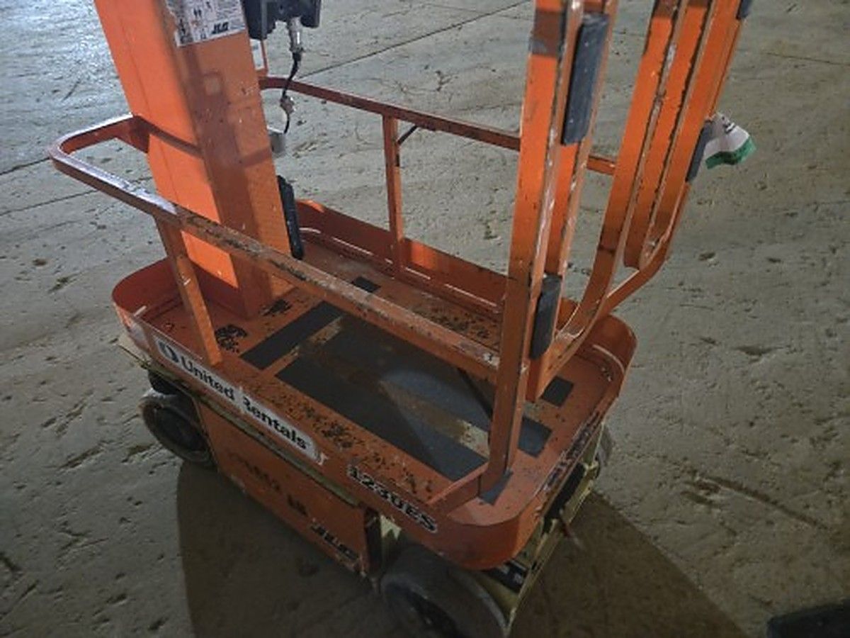 JLG 1230ES photo 4