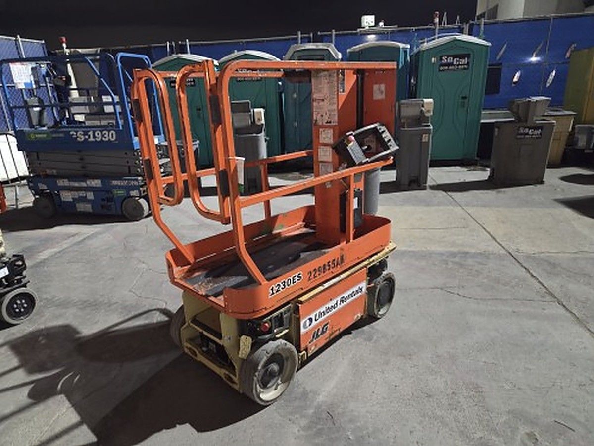 JLG 1230ES photo 4