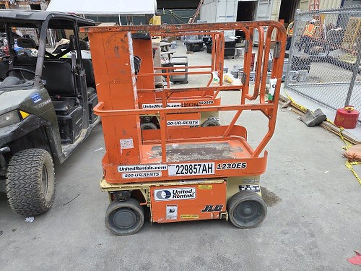 JLG 1230ES photo 3