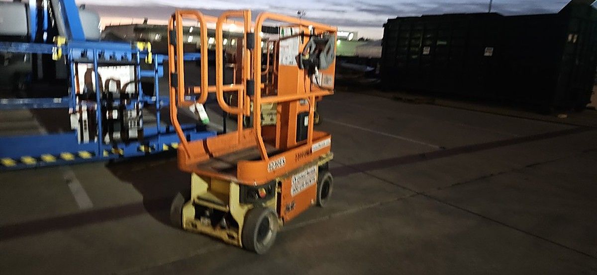 JLG 1230ES photo 4