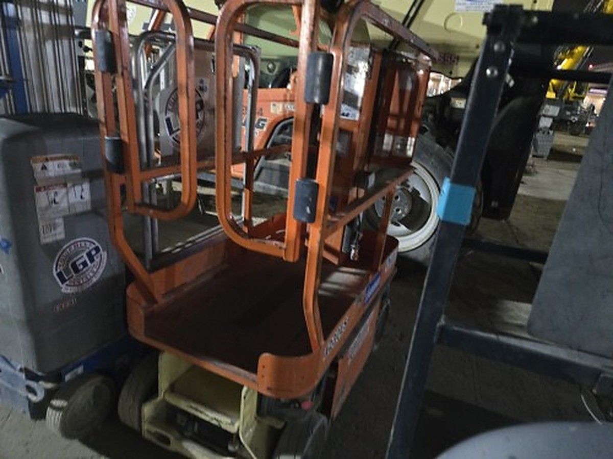 JLG 1230ES photo 7