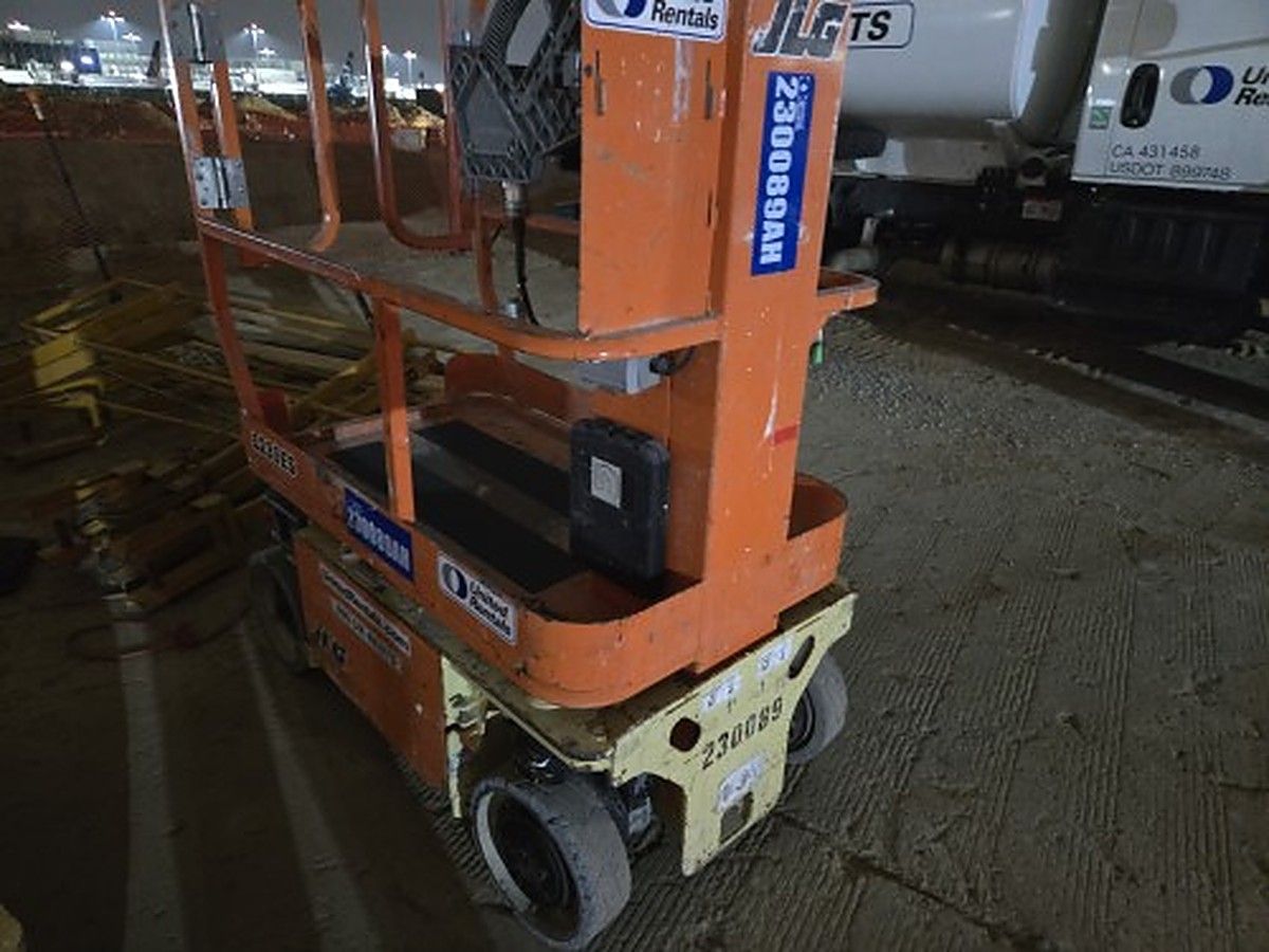 JLG 1230ES photo 8