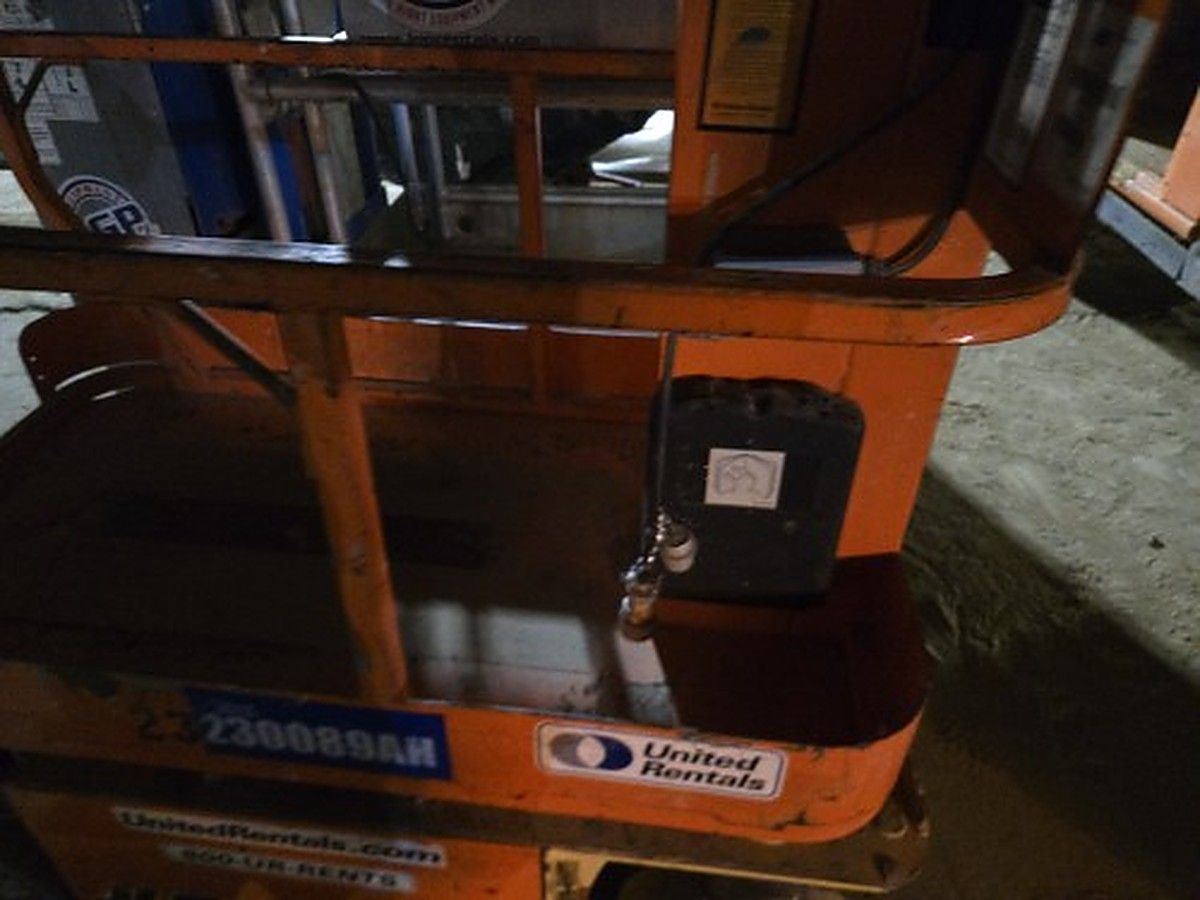 JLG 1230ES photo 10