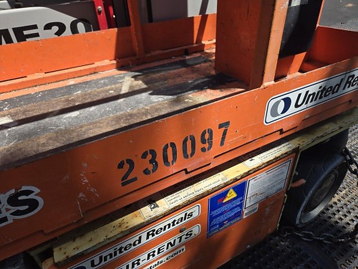JLG 1230ES photo 9