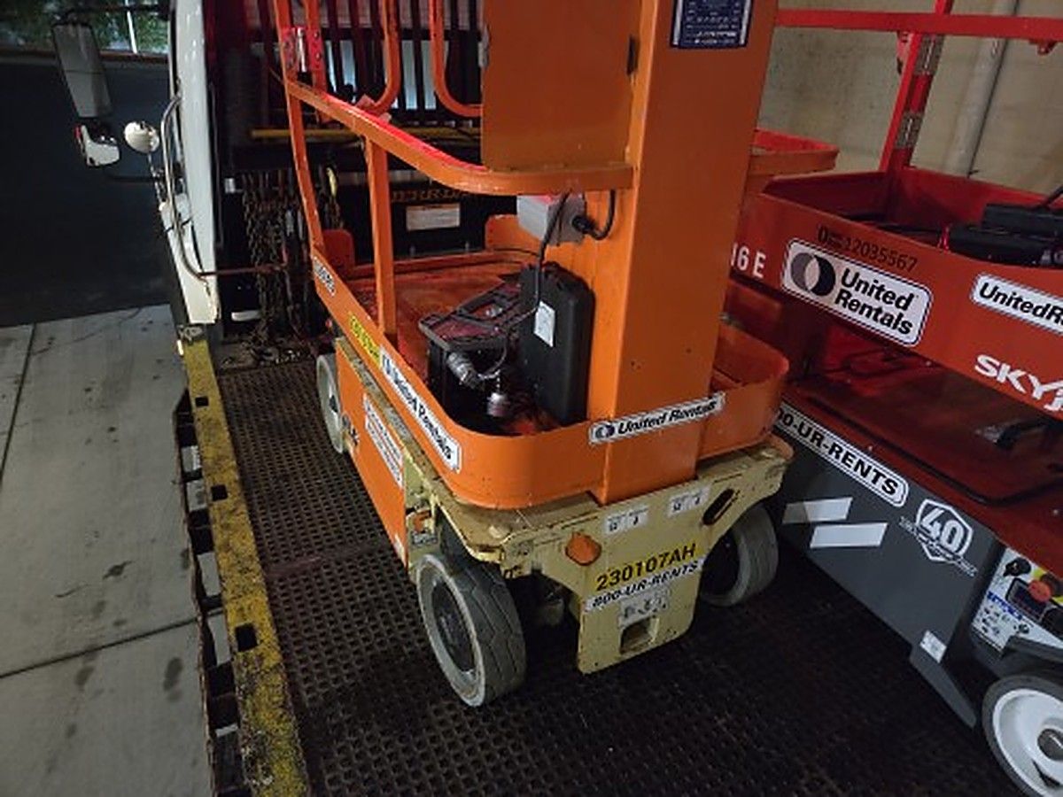 JLG 1230ES photo 4