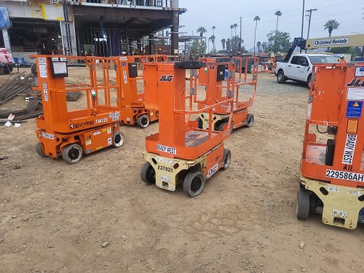 JLG 1230ES photo 8