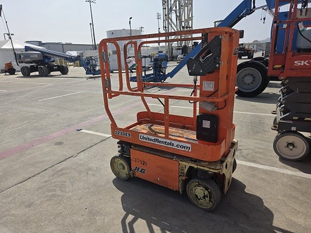 JLG 1230ES photo 2