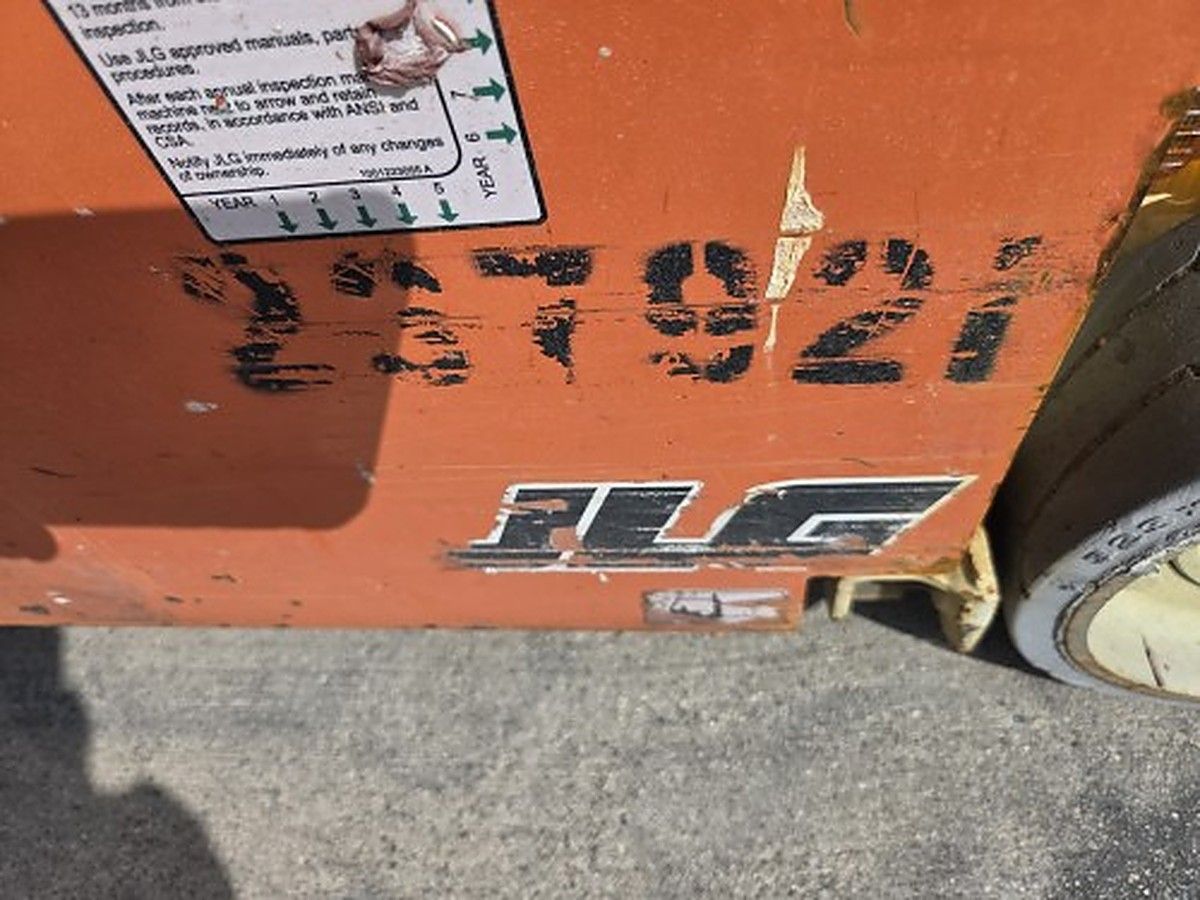 JLG 1230ES photo 3
