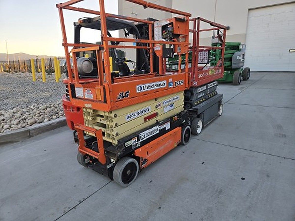 JLG 1932R photo 2