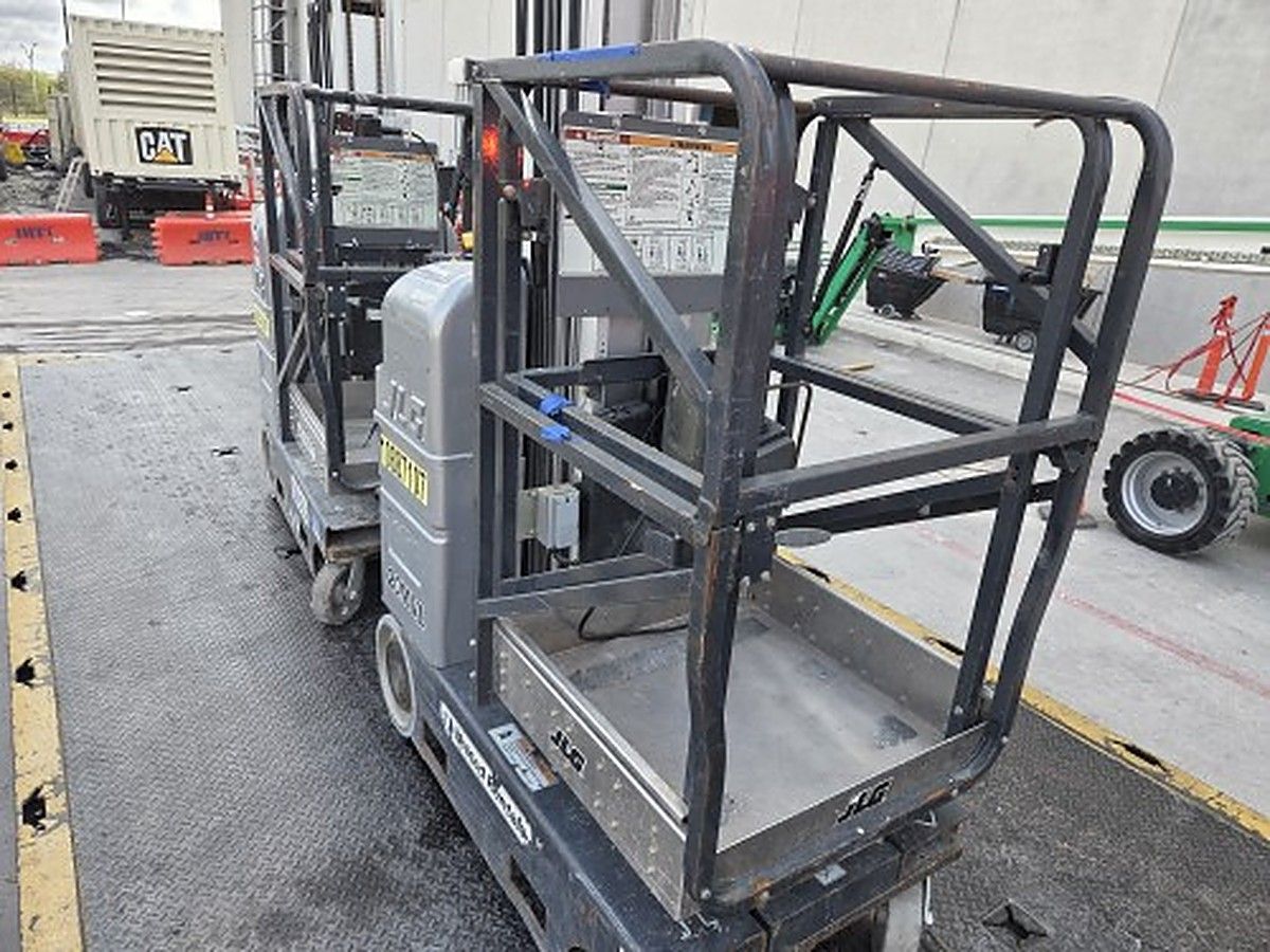 JLG 20MVL photo 2