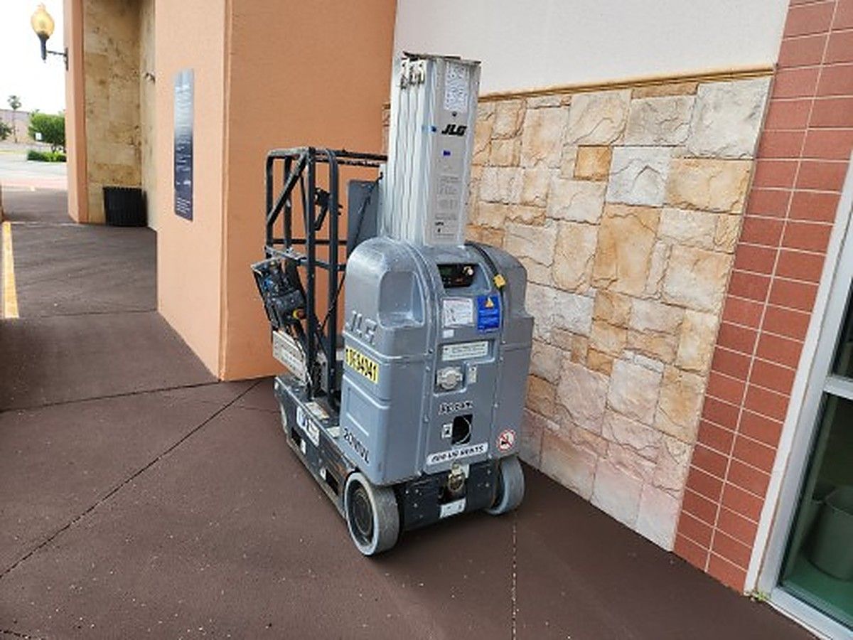 JLG 20MVL photo 2