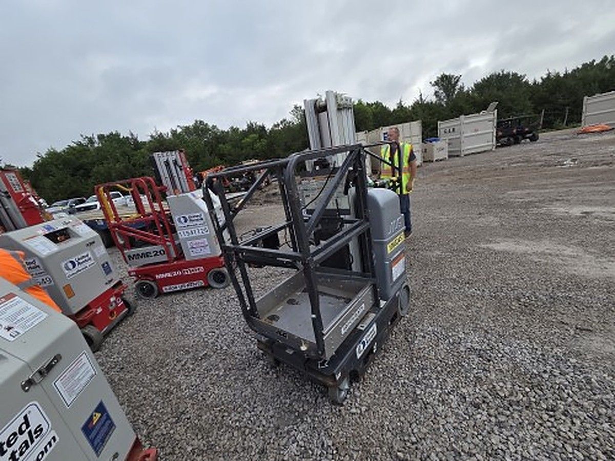 JLG 20MVL photo 3