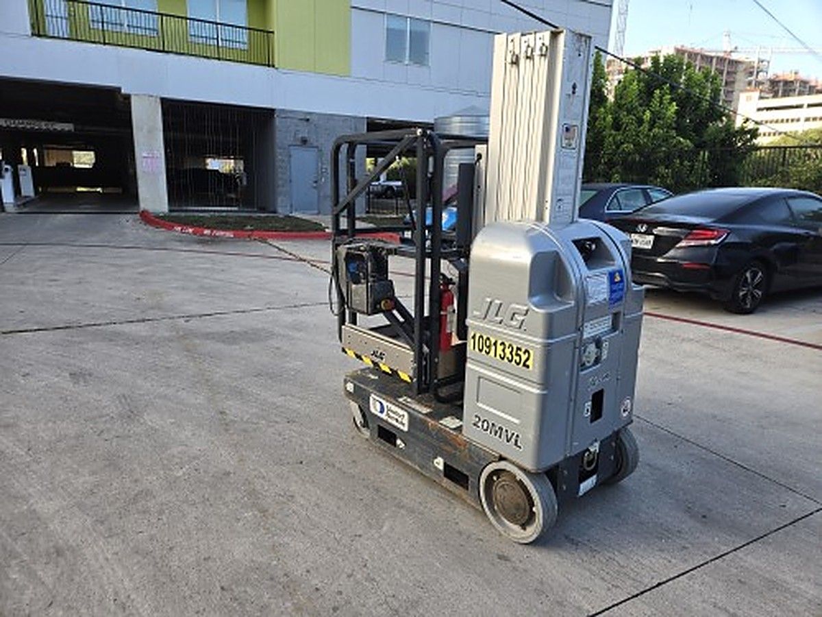 JLG 20MVL photo 2