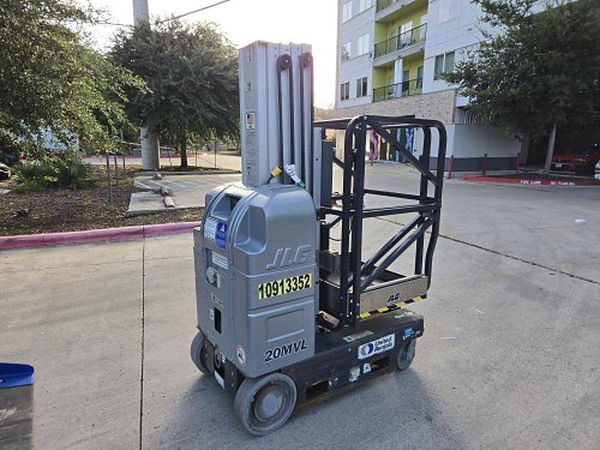 JLG 20MVL photo 3