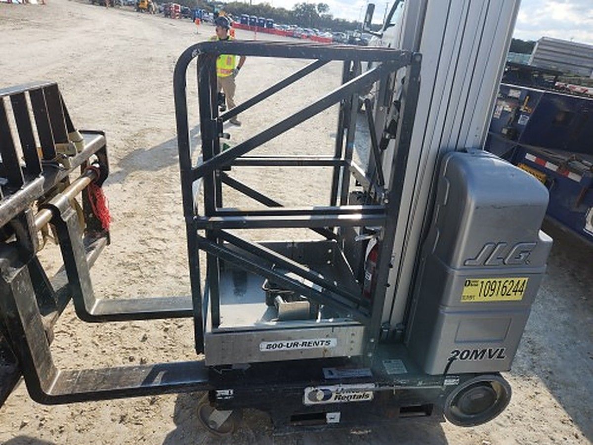 JLG 20MVL photo 2