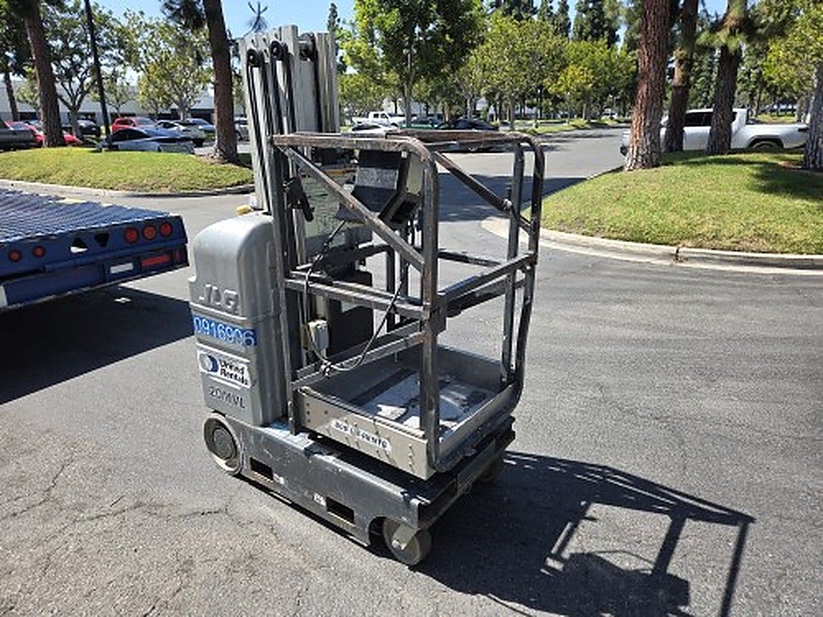 JLG 20MVL photo 8