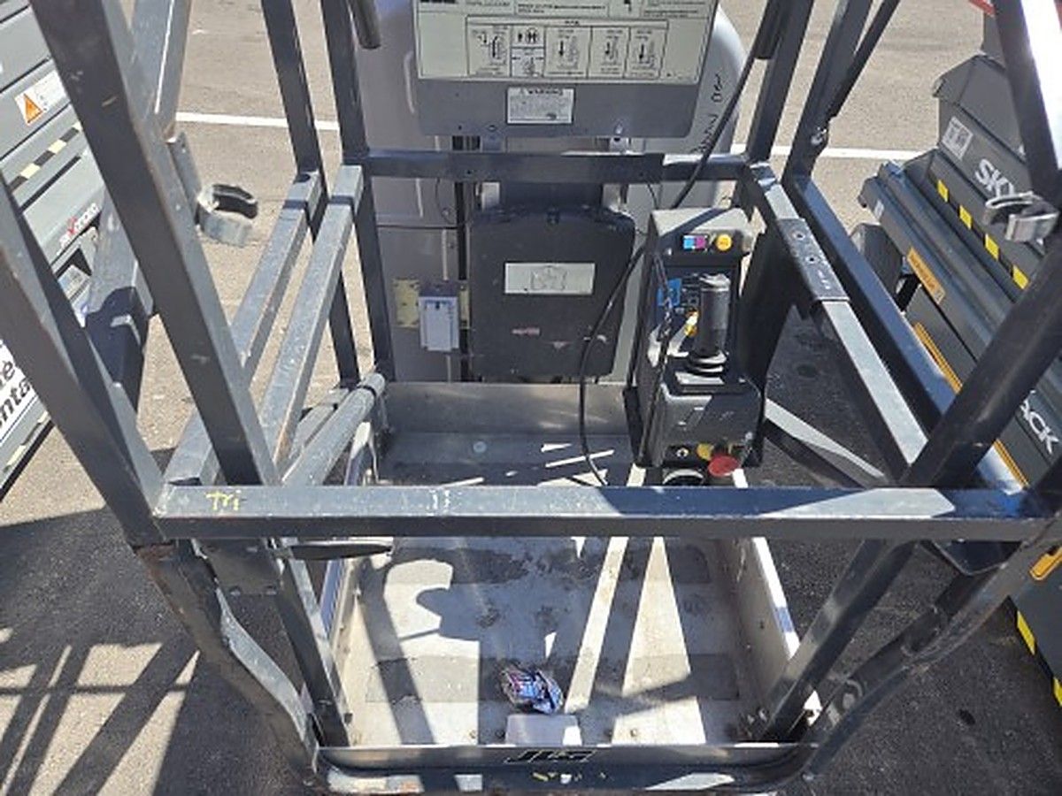JLG 20MVL photo 9