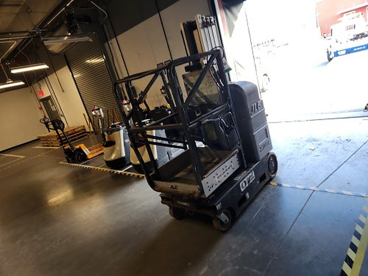 JLG 20MVL photo 2