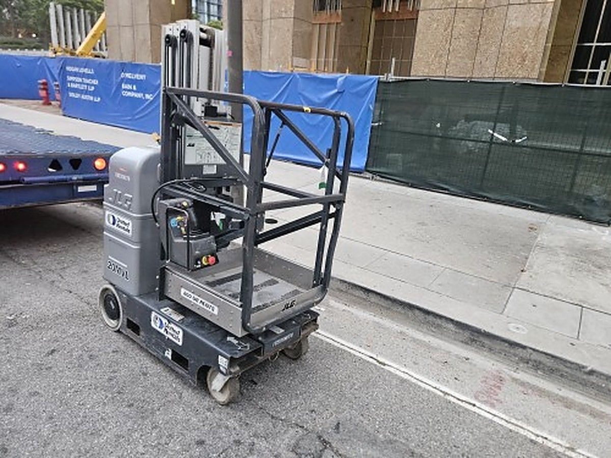 JLG 20MVL photo 4