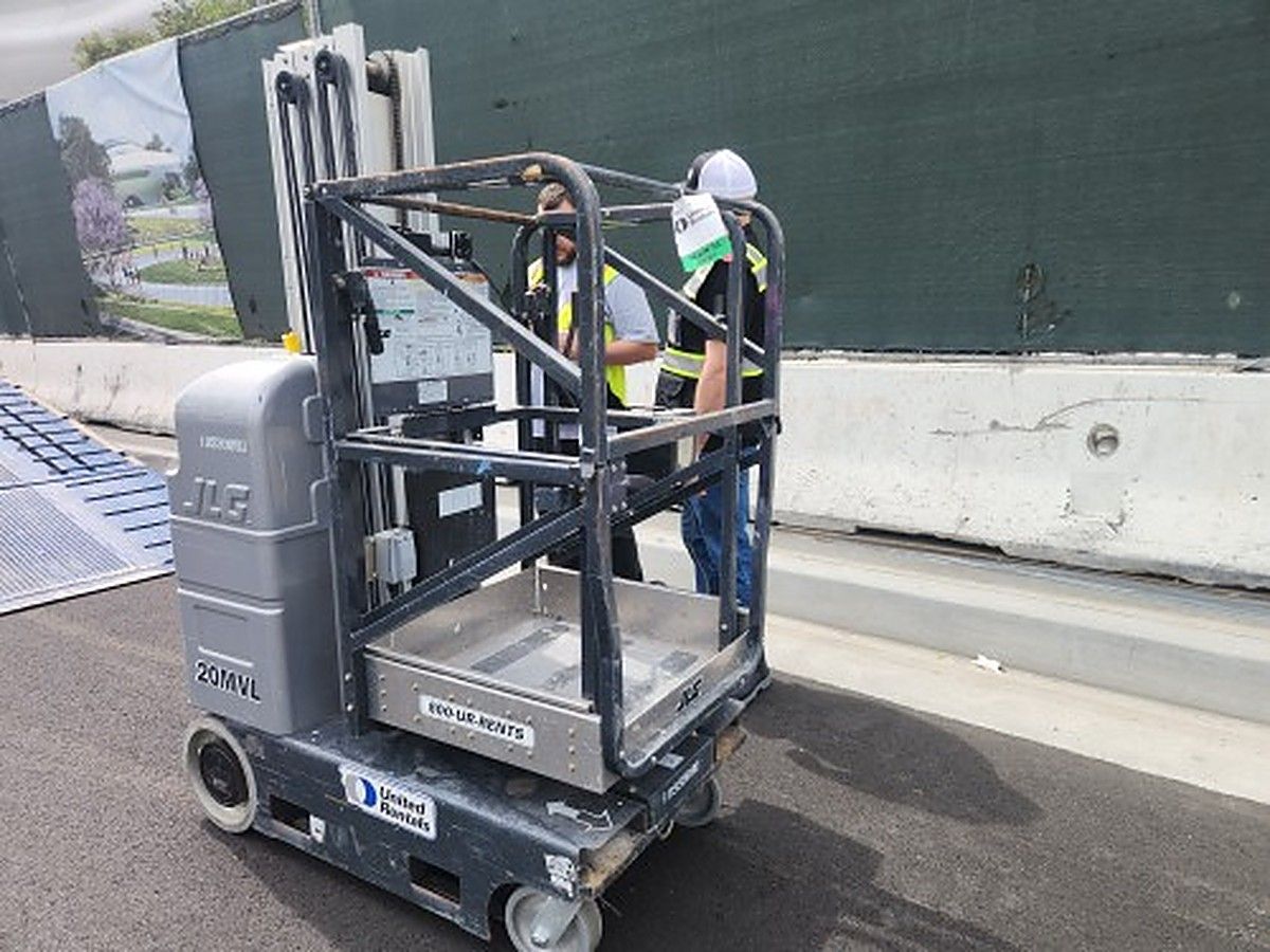 JLG 20MVL photo 12
