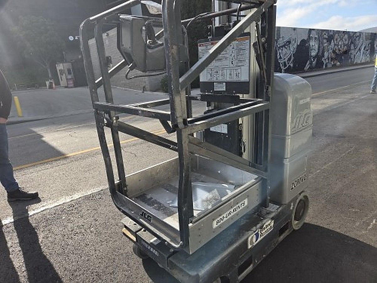 JLG 20MVL photo 10