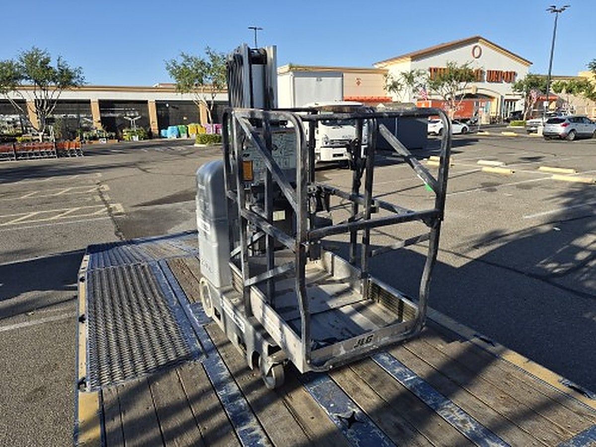 JLG 20MVL photo 2