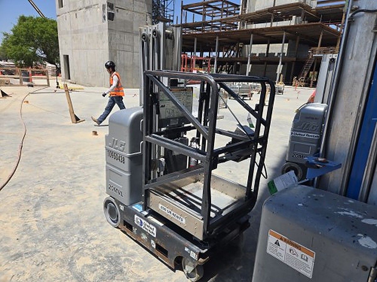 JLG 20MVL photo 4