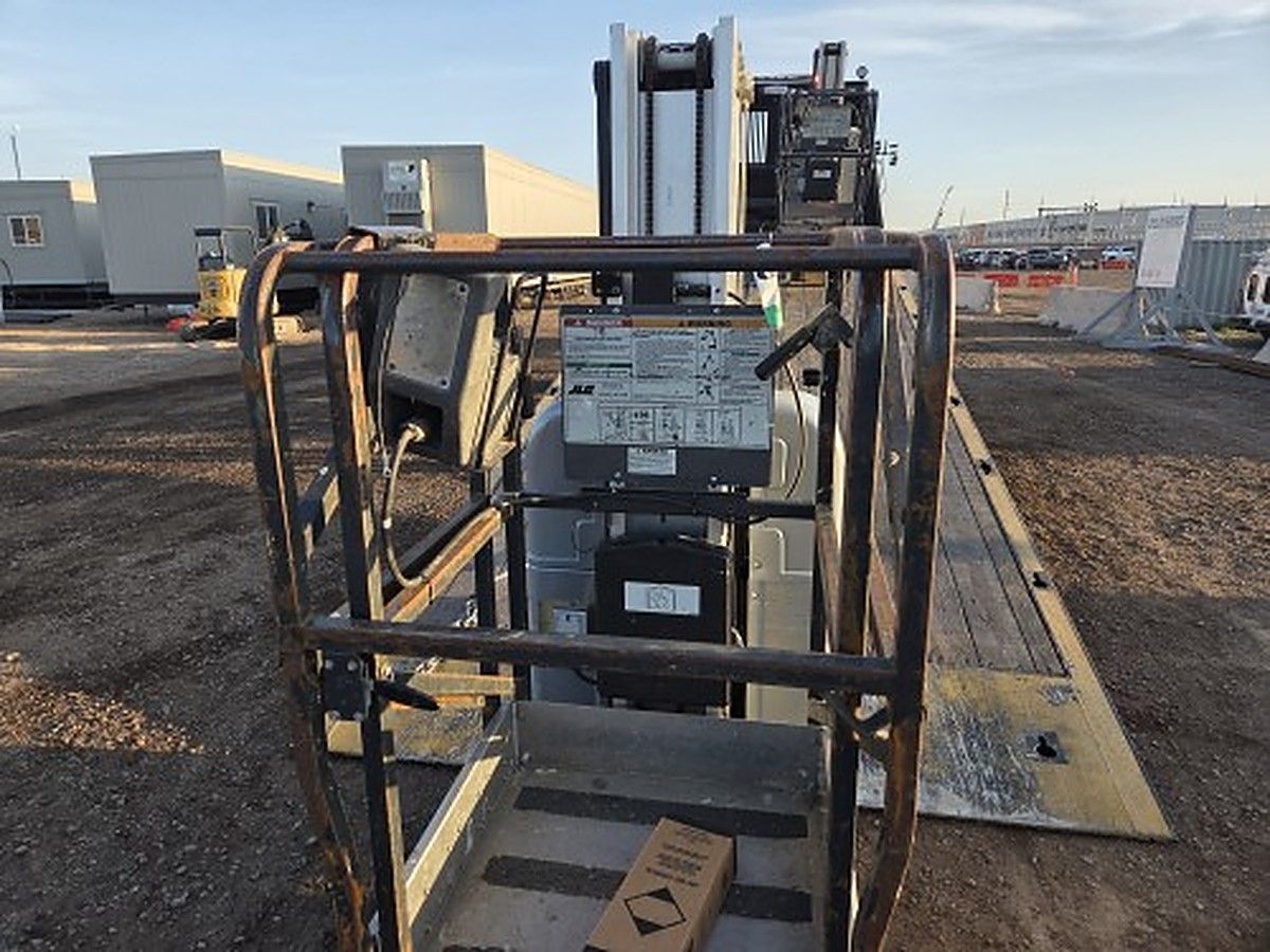 JLG 20MVL photo 2