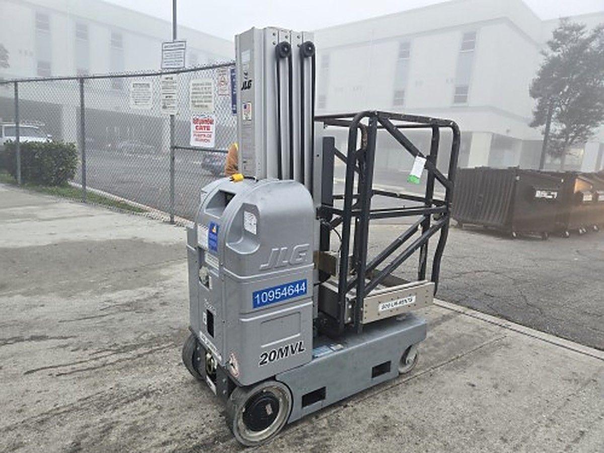 JLG 20MVL photo 2