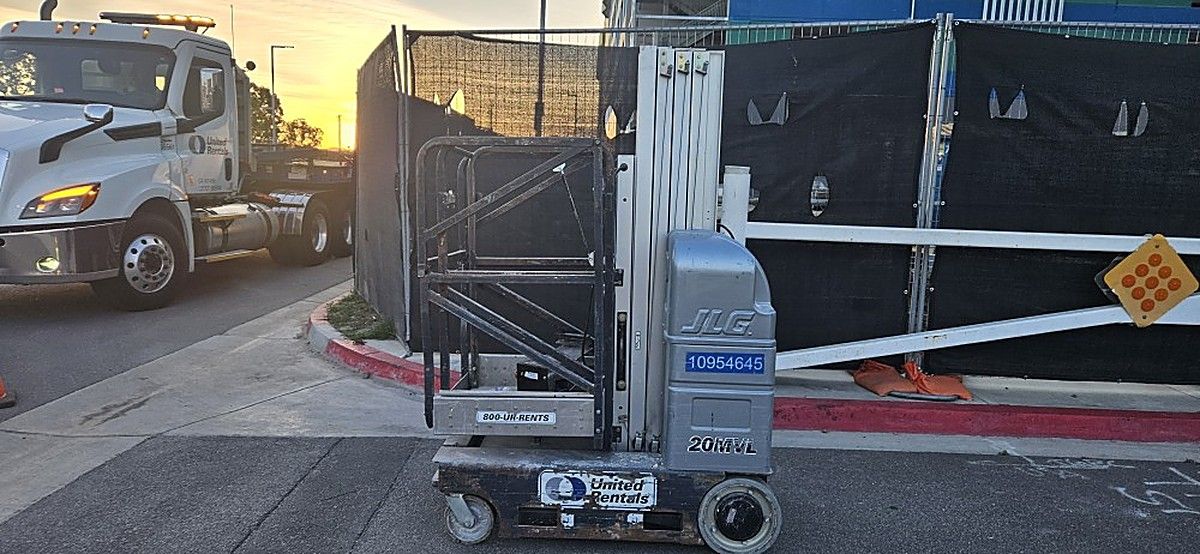 JLG 20MVL photo 10