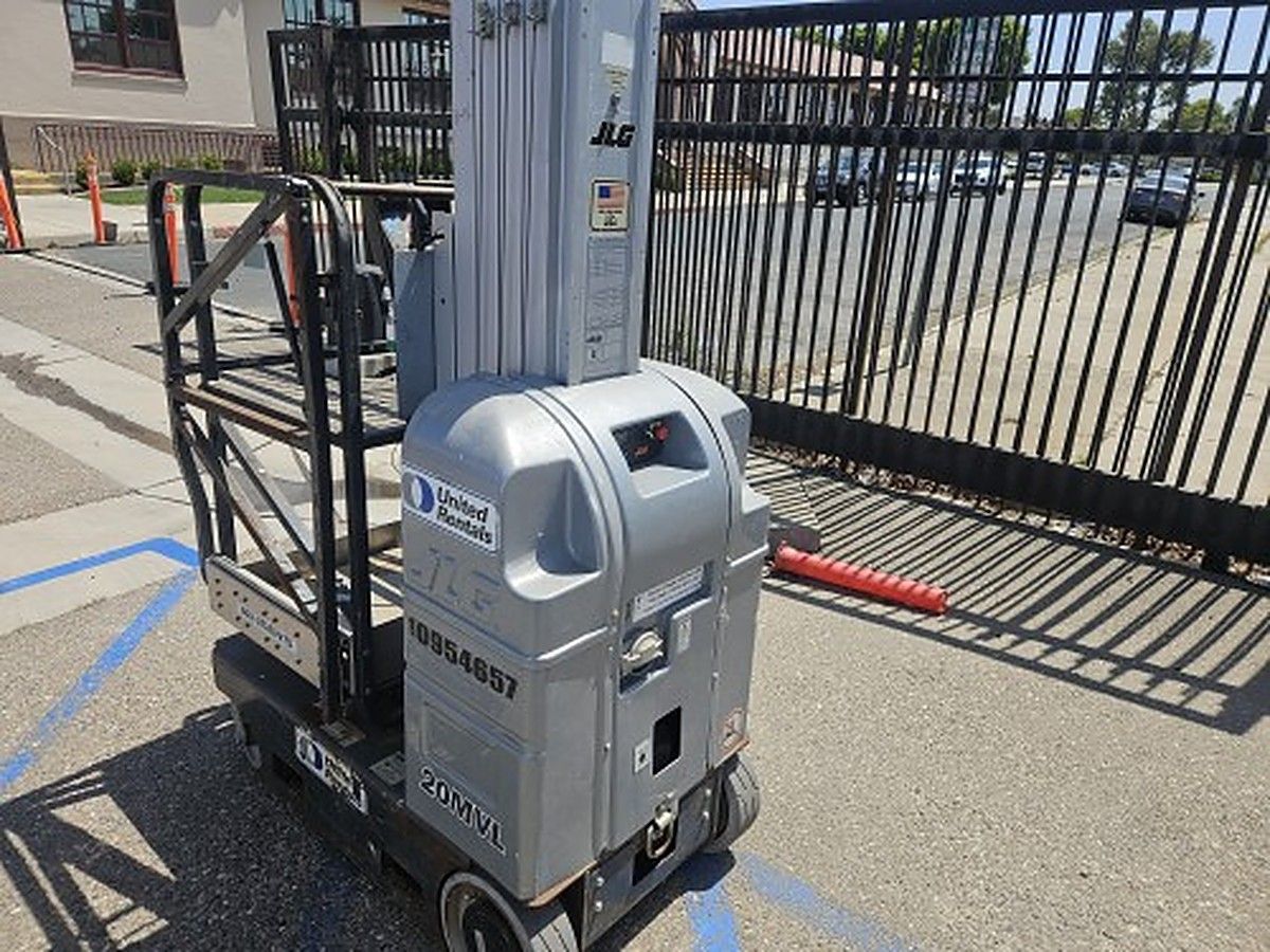 JLG 20MVL photo 8