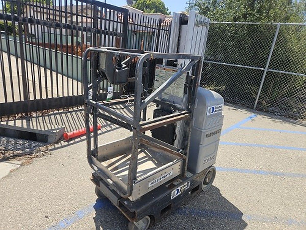 JLG 20MVL photo 10