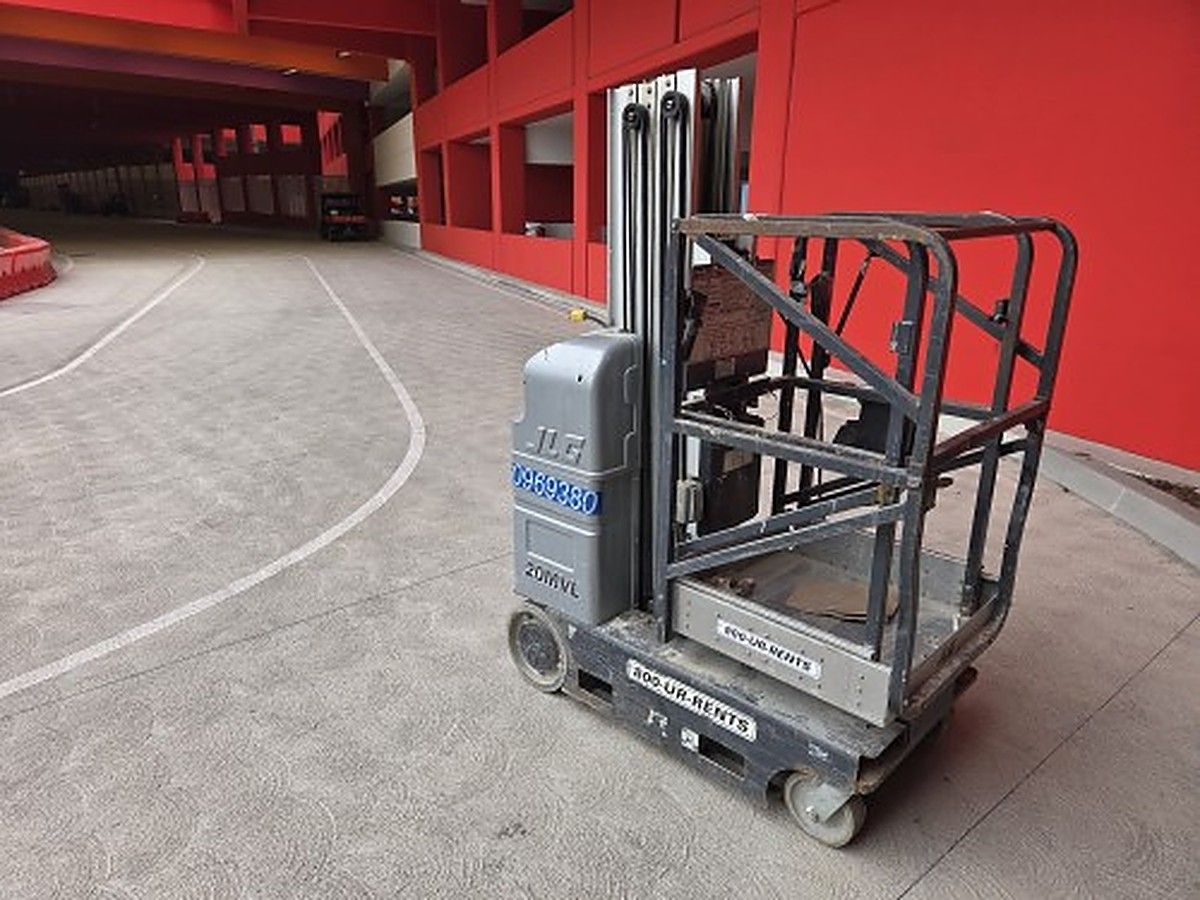JLG 20MVL photo 15