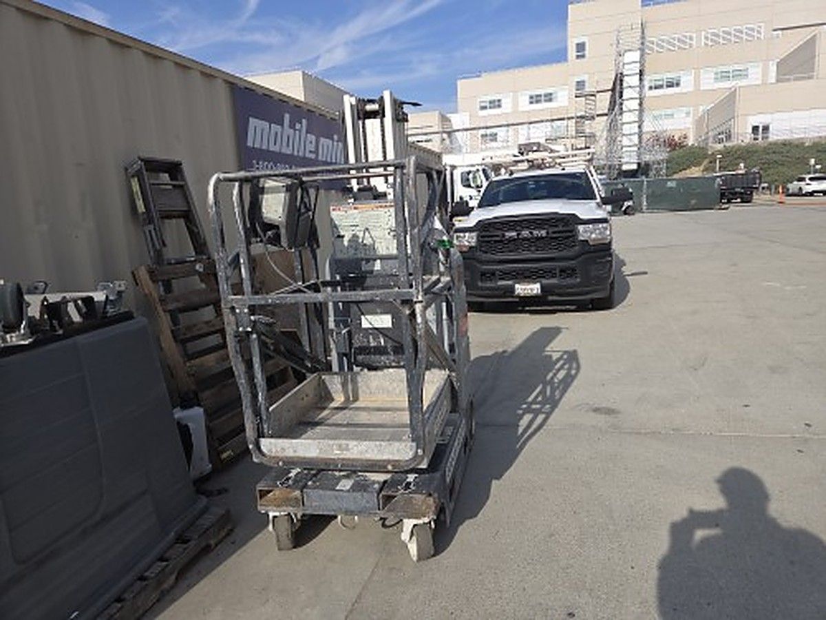 JLG 20MVL photo 4